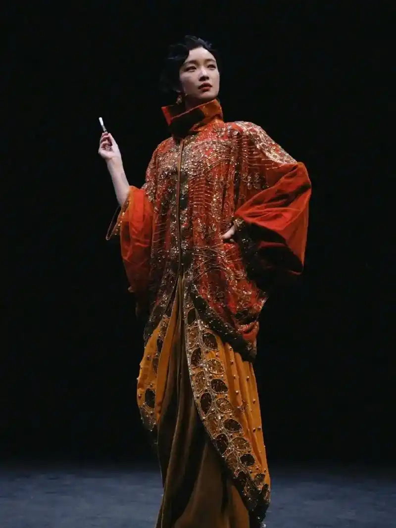 倪妮的话剧《如梦之梦》 - 抖音