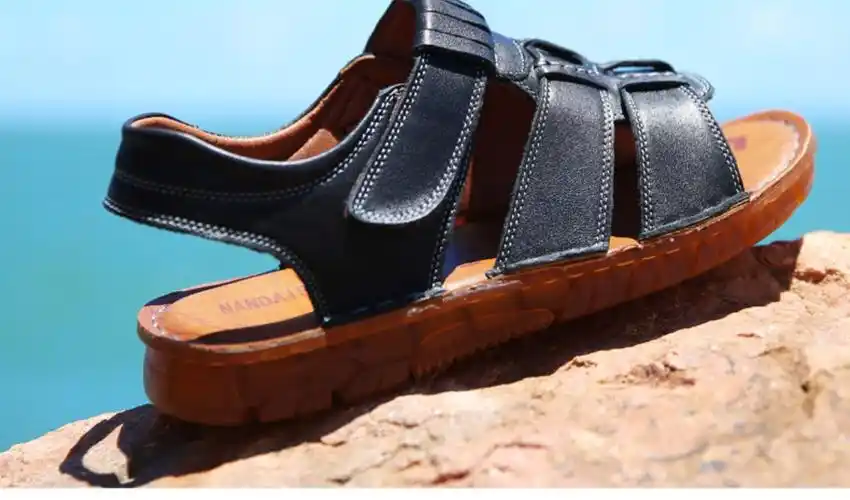 凉鞋男真皮2020夏季新款休闲沙滩鞋防滑牛筋底包头牛皮男士皮凉鞋