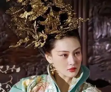 人间水蜜桃张馨予169cm黄金臀腿比这谁能顶得住啊