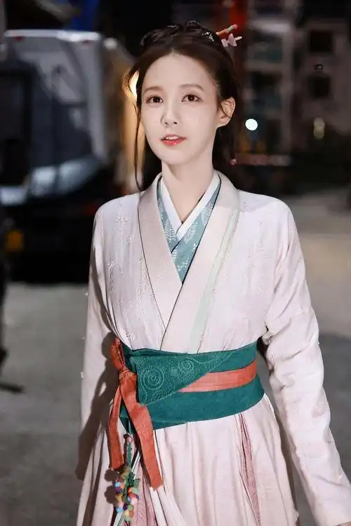 电视剧《九霄寒夜暖》已于2023年2月25日开始播出,该剧由李一桐