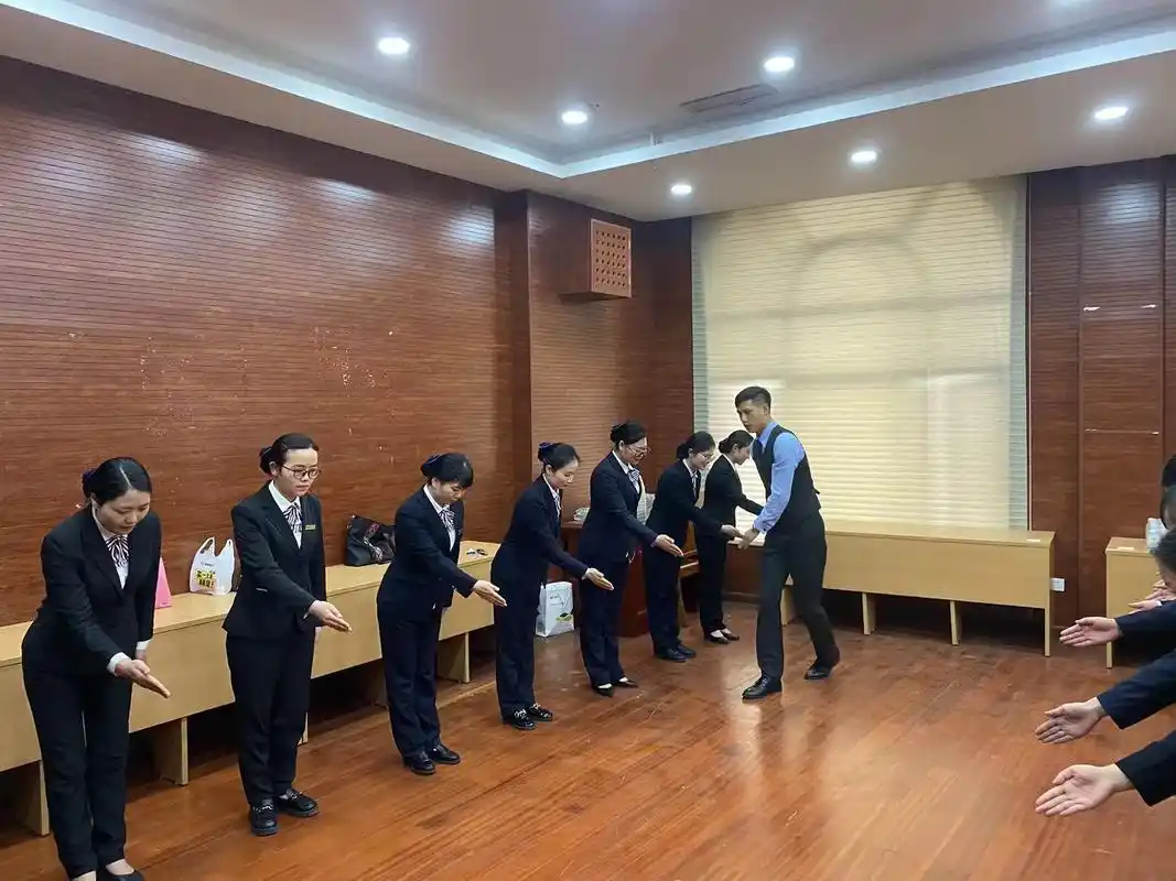 思南农商银行大堂经理第一季度培训圆满结束.