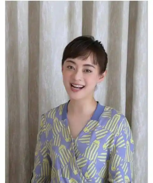 孙俪晒近照居然留起了长发,但并没有多点女人味,反而有大妈感!