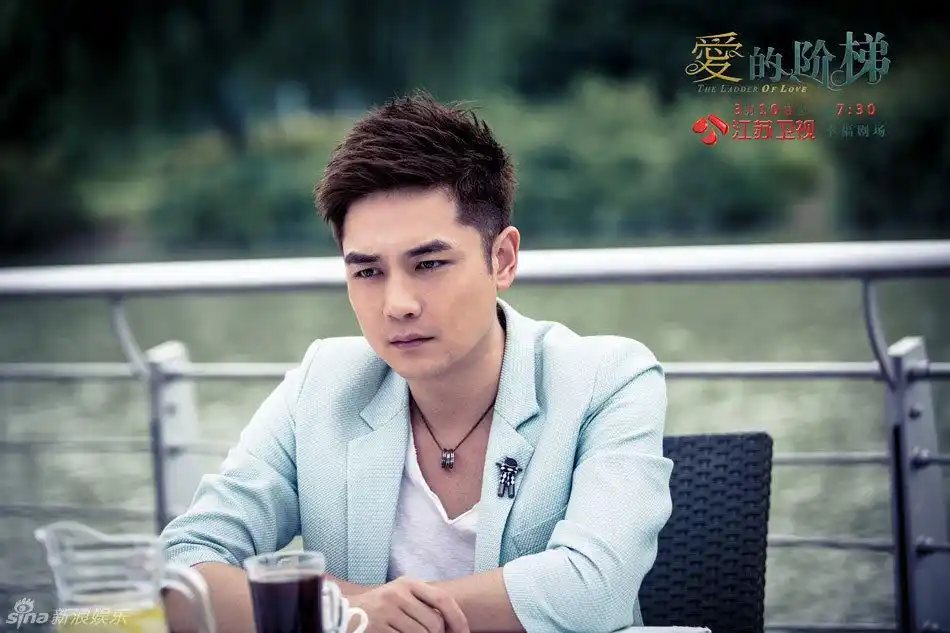 组图:《爱的阶梯》曝剧照 热巴颠覆首演反派_高清图集_新浪网