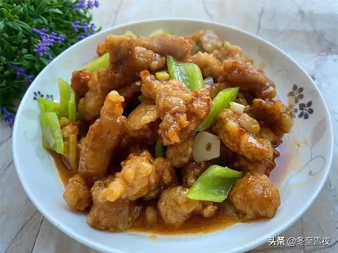 给南方人看看,东北普通人家年夜饭18个菜,东北过年该有的样子