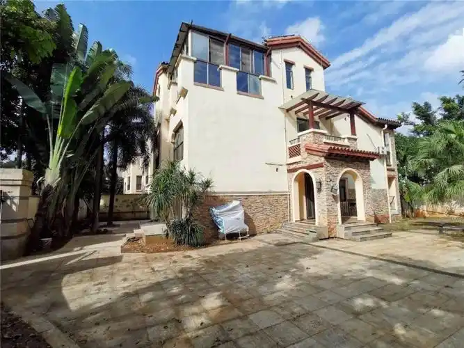 252㎡独栋别墅6房3厅6卫,家电家具齐全,9800元/月,海口西海岸片区租房