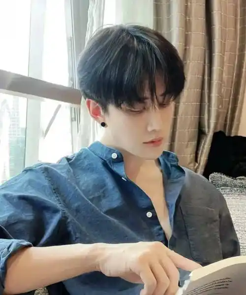 刘昊然"野性"中分短碎发_头发_生活_发型