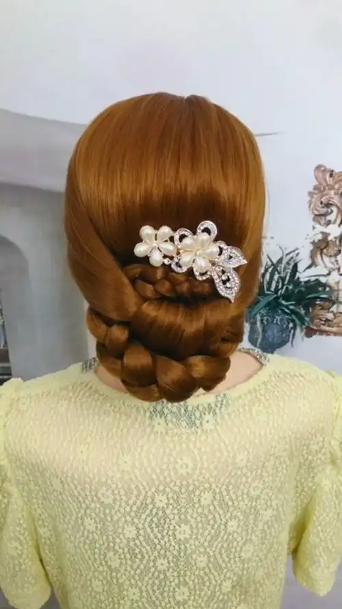 传统贵妇盘发,虽然传统但是经典,一定不要错过