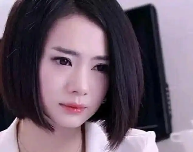 戚薇16岁照片,自曝当时情书收到手软