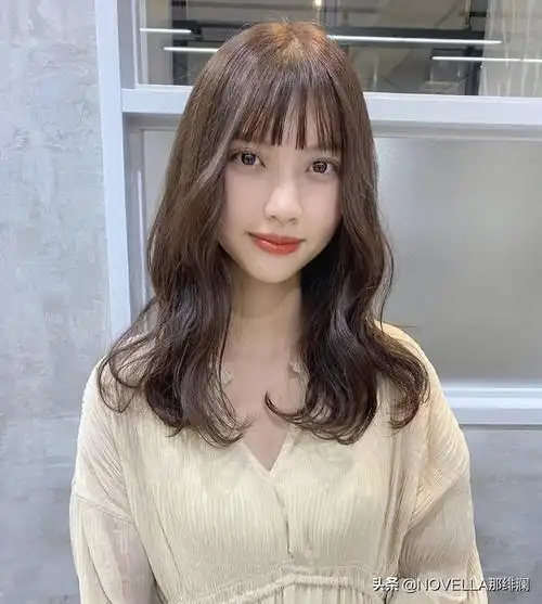 本季长发女生推荐发色