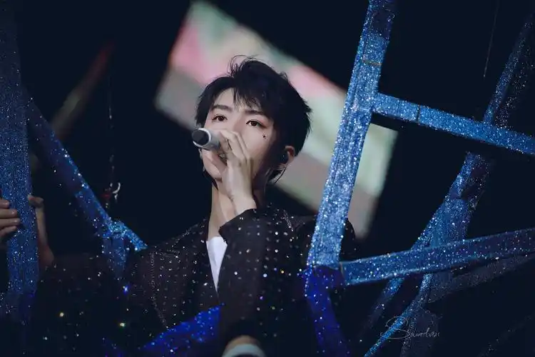 王俊凯此刻之外生日会 cr.swirl0921王俊凯个站