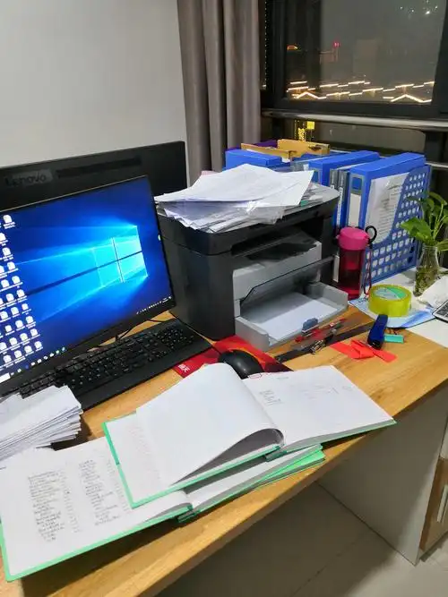 9月4日办公室李维工作动态 1,填写药司学员培训登记表,并逐个粘贴照片