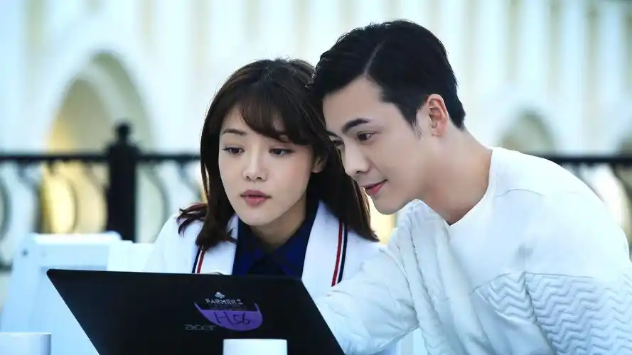 【陈伟霆】【cwt】【陈等等】 缘来幸福 何瀚 剧照 2048 x 1152 px