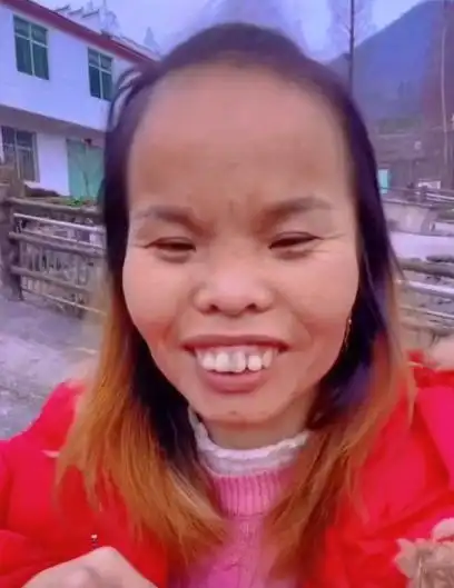 靠丑红起来的女网红谁最火,最近火的一个丑女网红是谁,最丑网红女叫