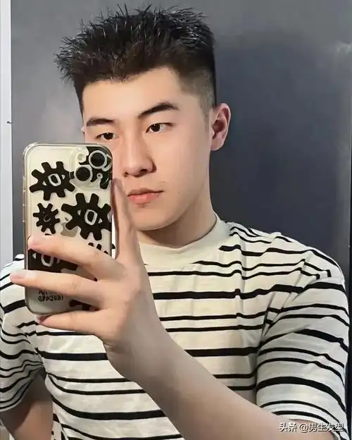 男士中长发往后梳发型男士中长发型后梳