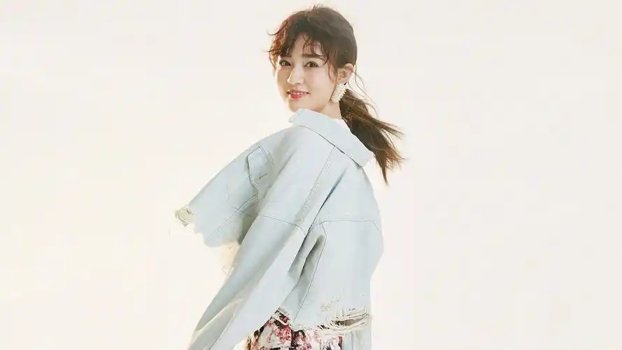 明星风尚徐璐壁纸1