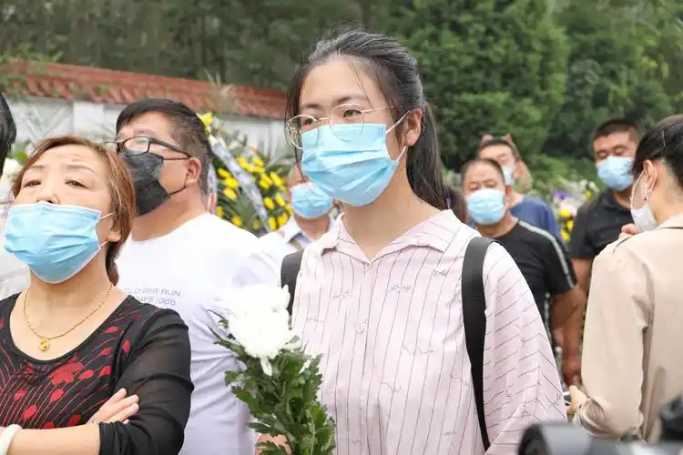 申纪兰遗体告别仪式在长治举行纪兰精神激励年轻一代