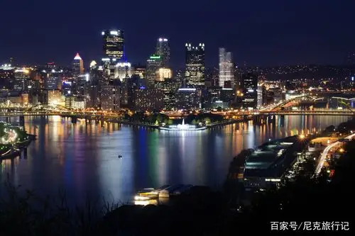 堪称全球最美夜景胜地之一