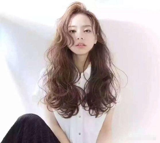 喜欢烫到根部的大卷冷烫能烫这种大卷发型吗