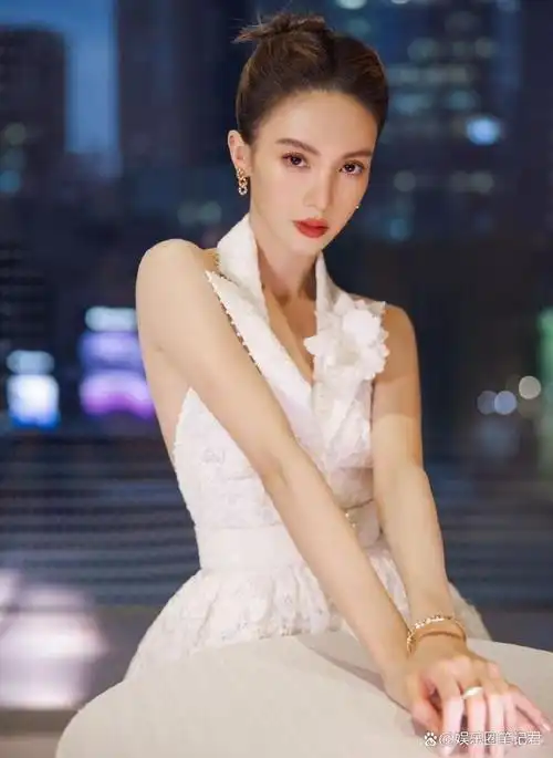 金晨十二年前采访视频,天庭饱满地阁方圆,与现在判若两人