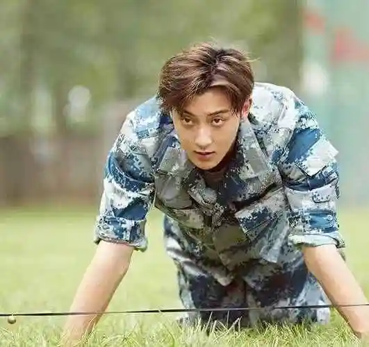 "归国四子"黄子韬的成名史,和他"炮轰"吴亦凡事件的始末