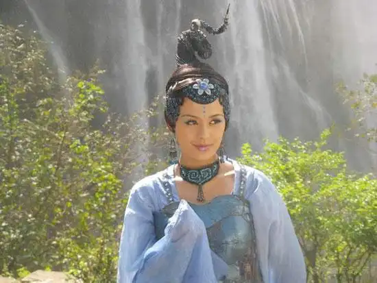 王力可加盟西游记妖艳新造型曝光图