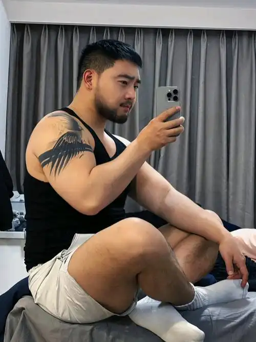 呆萌可爱又帅气的的胖胖胡子帅哥