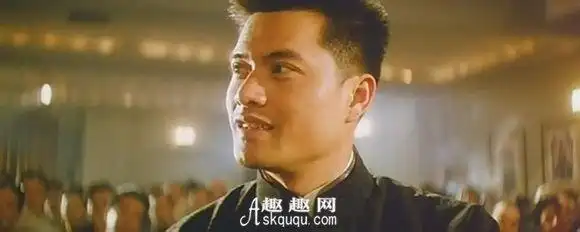 《上海皇帝之雄霸天下》吕良伟饰演的杜月笙