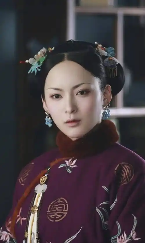 孙安可的脸,是"故事感"与"脆弱感"的集合_颜究_长相_漂亮