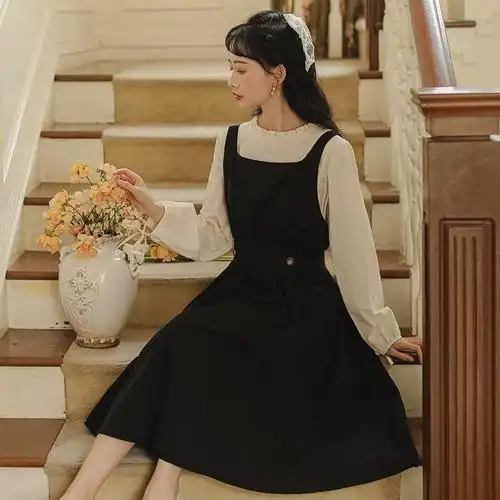 女装连衣裙2021春季甜美减龄背带裙百搭长袖衬衫新款两件套装