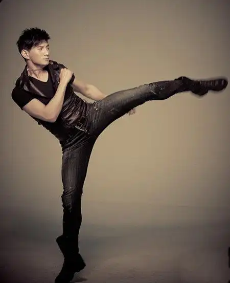 吴奇隆黄晓明吴尊 娱圈短腿男神榜/图