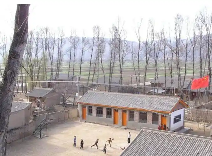 改革开放40年---学校