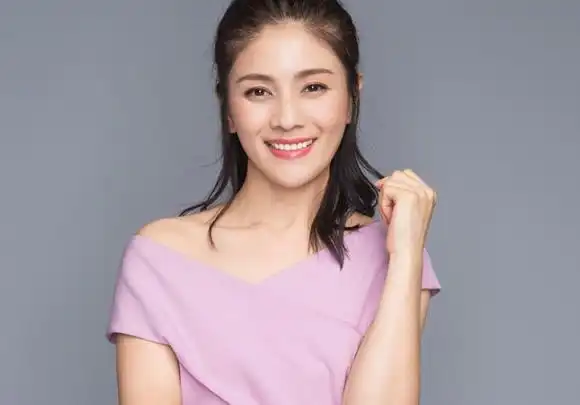 胡可-胡可个人资料及图片胡可简介年龄身高八卦-小薇女性时尚