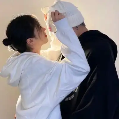 超甜超宠溺的情头 真人宠溺到爆的情侣头像图片_情侣头像_头像屋