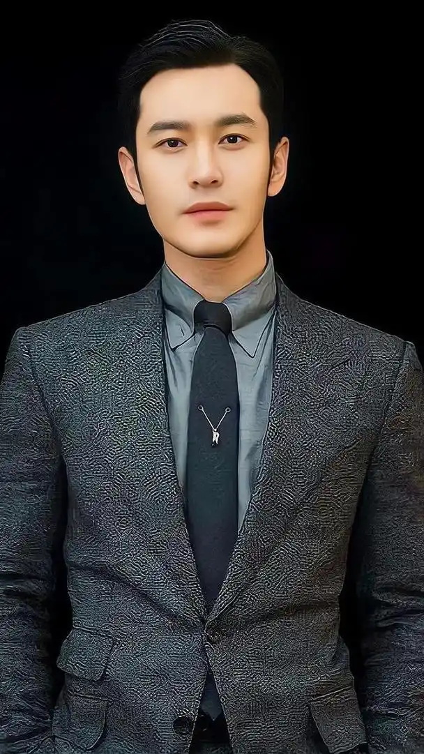 黄晓明,1977年11月13日出生于山东省青岛市,中国内地男演员,歌手,毕业