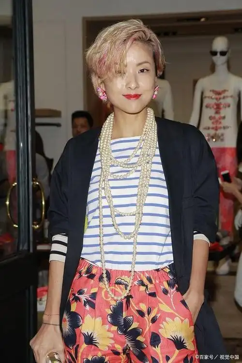 宠妻狂魔陈奕迅:为老婆背三亿房贷,绝境之下走出《孤勇者》