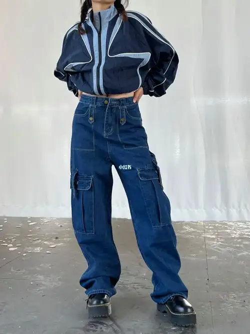 深蓝色牛仔工装裤