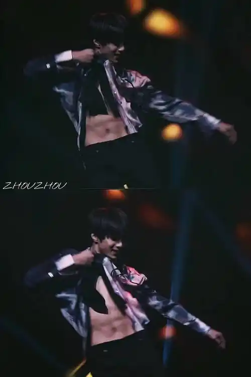 竟然还有腹肌,在舞台上撩衣服展示腹肌刘耀文也太会了吧!