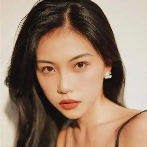 100张真人女生面部大头照头像超美