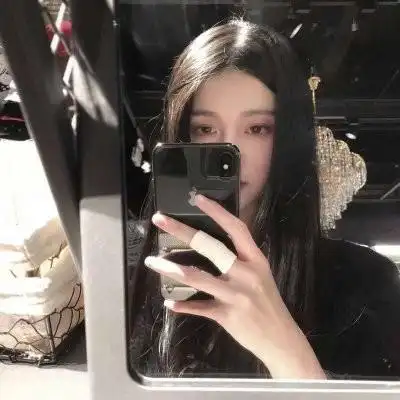 2021最流行的女生成熟头像