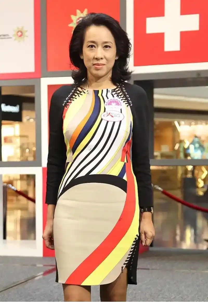 朱玲玲虽然穿得保守,却看得出身材非常好!