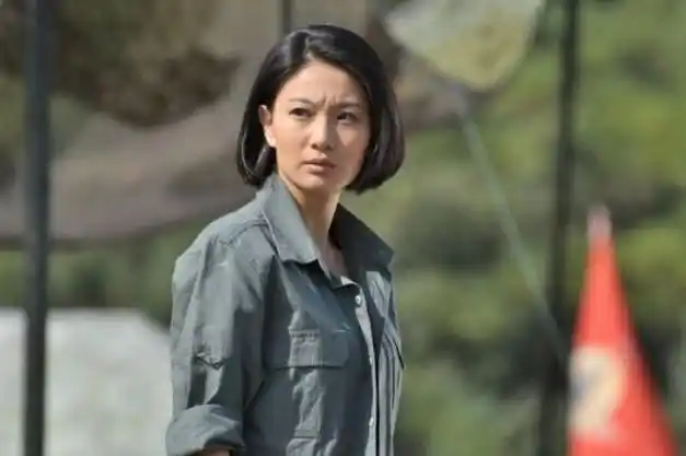 吴京情人一炮而红脱下军装美到离谱谢楠有危机感