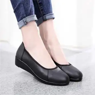 软底真皮上班工作鞋休闲鞋百搭软皮平底大码妈妈鞋皮鞋2266坡跟黑色34