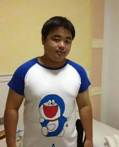 健身一年多的时间里减到了170斤,身体在180