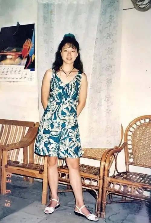 李宁的妻子陈永妍李宁之妻陈永妍见证了丈夫的眼泪44岁为他冒险生女儿