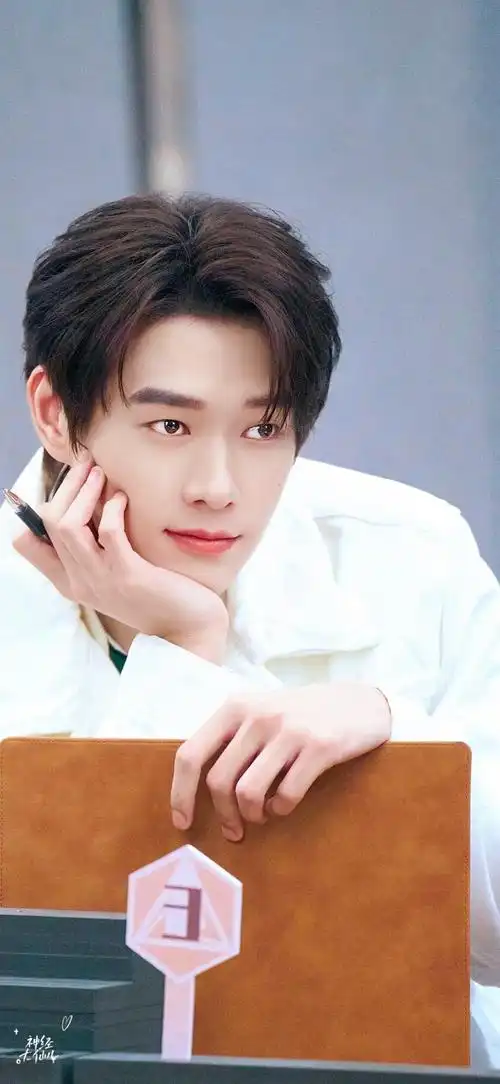 魏大勋魔方新世界##超话创作官##创作官星档案