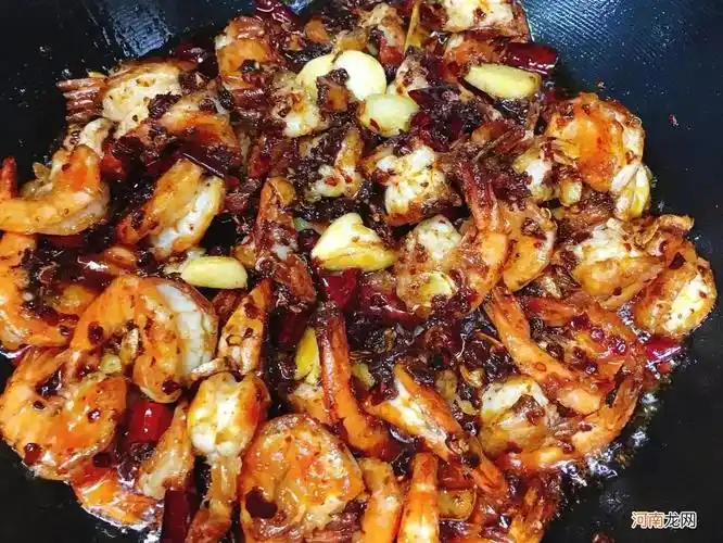 快来get这锅幸福感爆棚的香辣干锅虾 干锅香辣虾做法