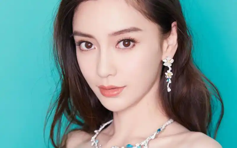 原图你的电脑分辨率(1600x1600)→生成壁纸显示:√欣赏模式全屏模式