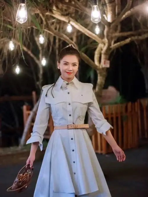 早秋新品刘涛inmashama白色泡泡袖衬衫连