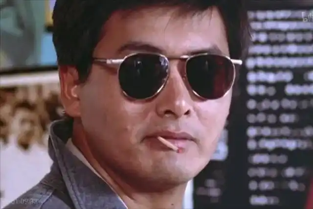 "赌神"周润发:三部作品同时入围金像奖,如今67岁仍无儿无女