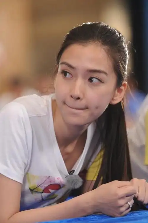 扎个马尾搭普通t恤都能迷死人|素颜|刘亦菲|杨颖(十六国)_网易订阅